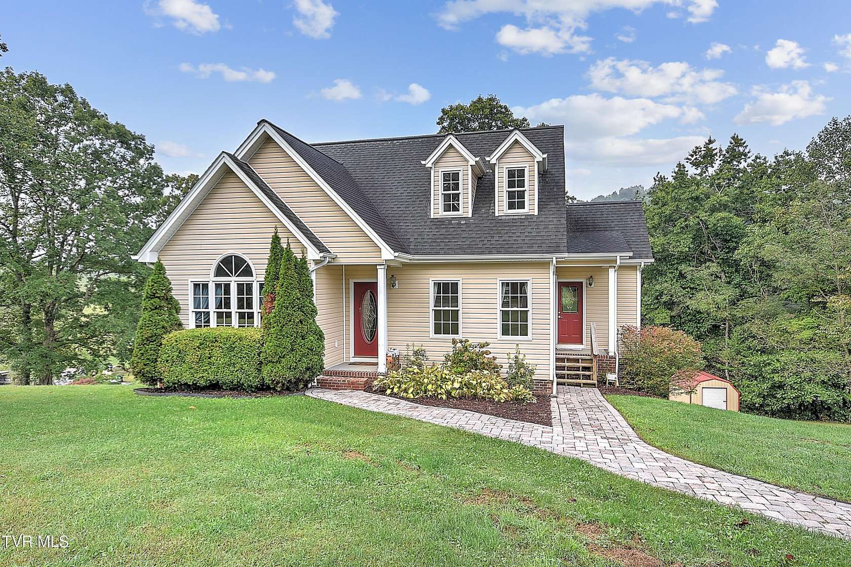1.53 Acres of Land with Home for Sale in Lebanon, Virginia