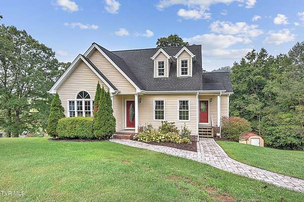 1.53 Acres of Land with Home for Sale in Lebanon, Virginia