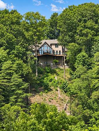 4 Acres of Land with Home for Sale in Ashland City, Tennessee
