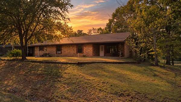 39.6 Acres of Land with Home for Sale in Cushing, Texas