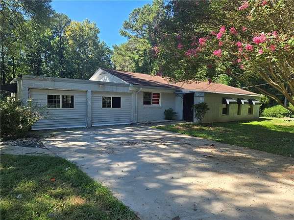 1.57 Acres of Land with Home for Sale in College Park, Georgia