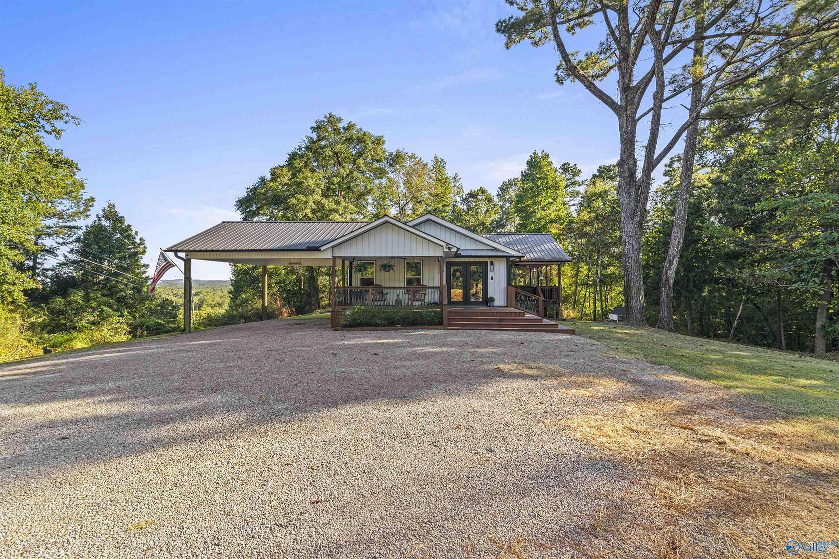 4.5 Acres of Land with Home for Sale in Hanceville, Alabama
