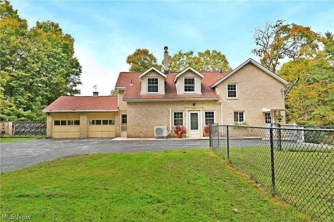 5 Acres of Land with Home for Sale in Masury, Ohio