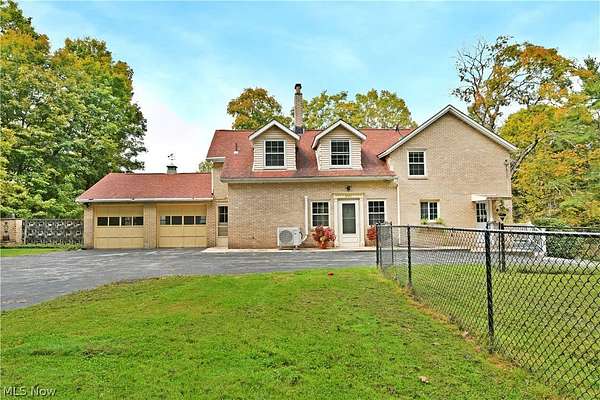 5 Acres of Land with Home for Sale in Masury, Ohio
