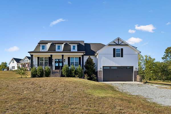 3.3 Acres of Land with Home for Sale in Springfield, Tennessee