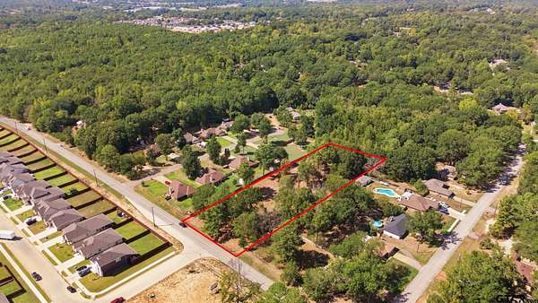 1.5 Acres of Residential Land for Sale in Lindale, Texas