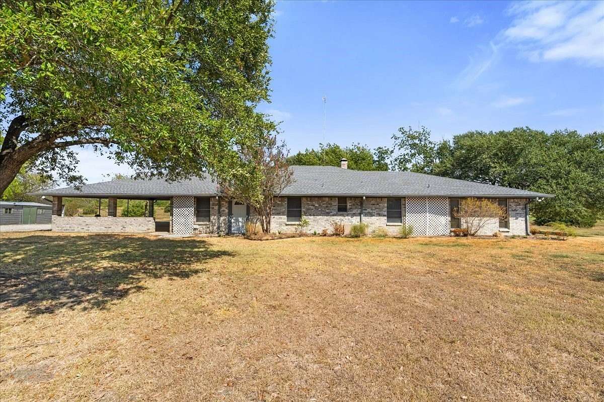 1.89 Acres of Land with Home for Sale in Corsicana, Texas