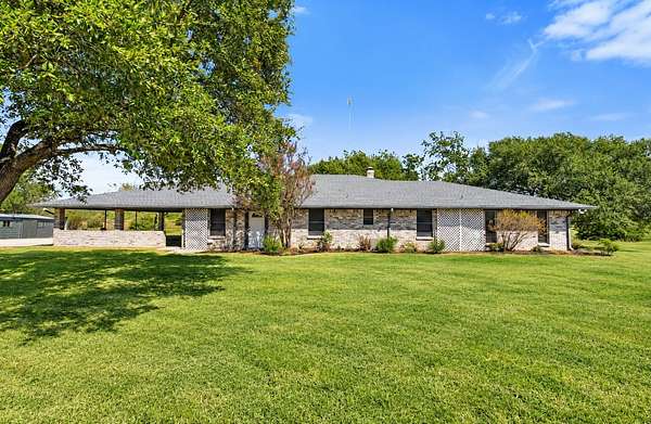 1.89 Acres of Land with Home for Sale in Corsicana, Texas
