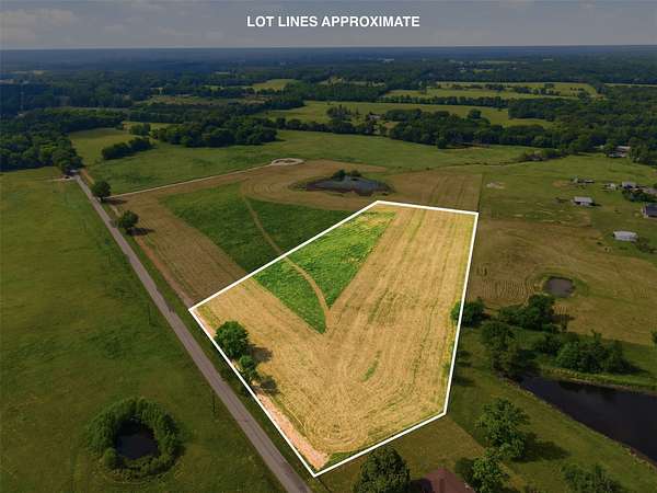 7.5 Acres of Residential Land for Sale in Mount Pleasant, Texas