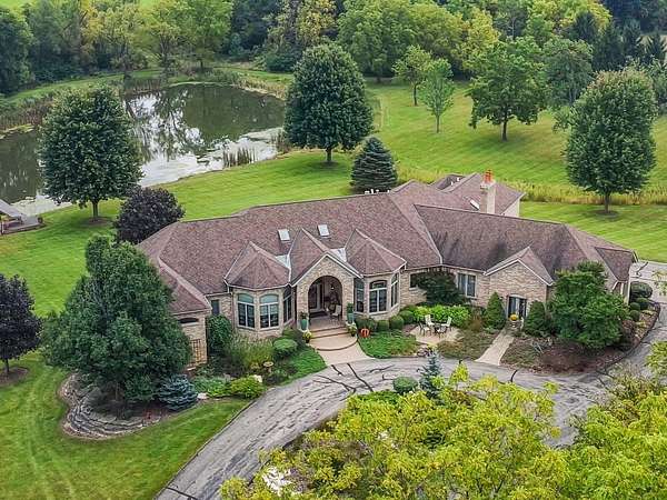 32 Acres of Recreational Land with Home for Sale in Marengo, Illinois