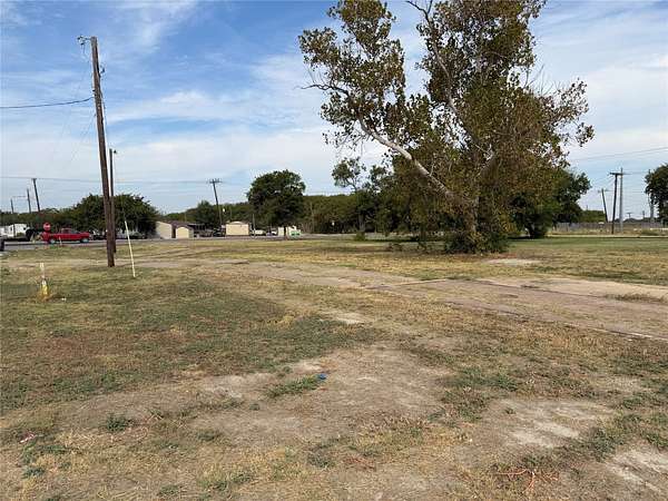 2.28 Acres of Commercial Land for Sale in Hillsboro, Texas