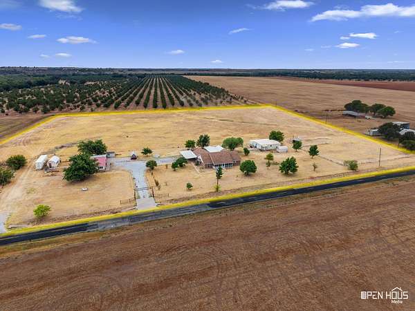 12 Acres of Land with Home for Sale in Byers, Texas