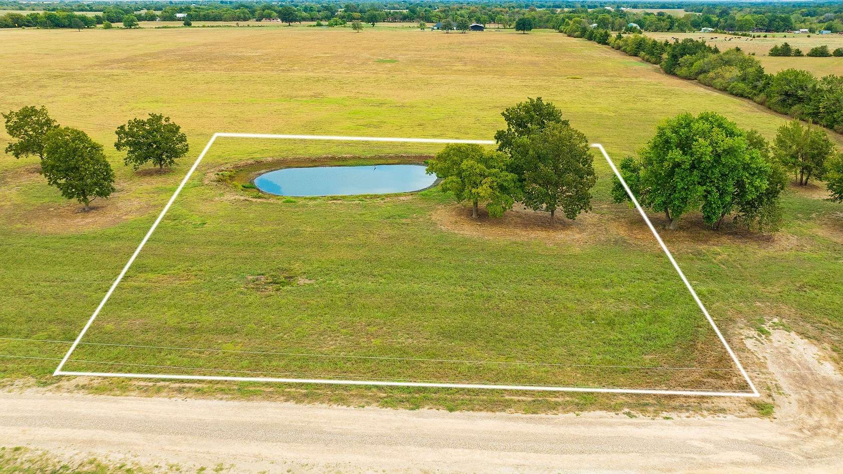1 Acre of Residential Land for Sale in Sumner, Texas