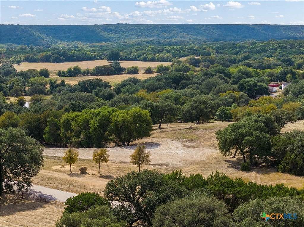 8 Acres of Residential Land for Sale in Gatesville, Texas