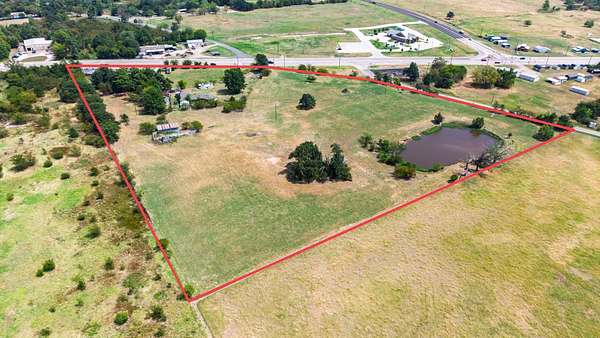 11.7 Acres of Commercial Land for Sale in Sulphur Springs, Texas