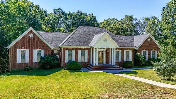 5 Acres of Land with Home for Sale in London, Kentucky