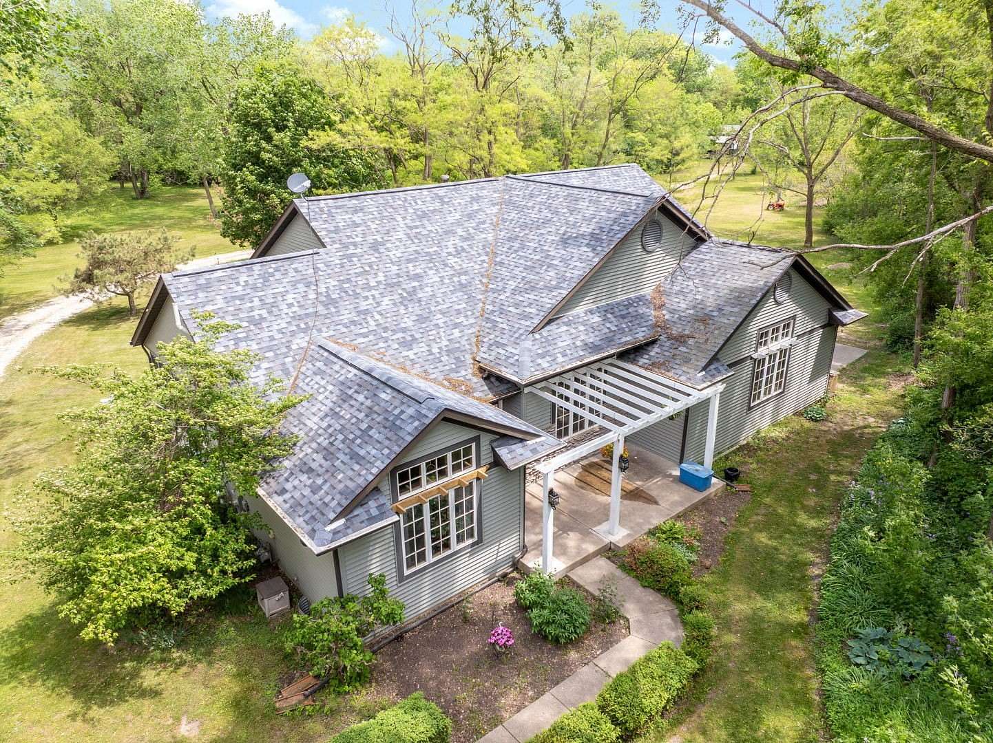 13.9 Acres of Land with Home for Sale in Belvidere, Illinois
