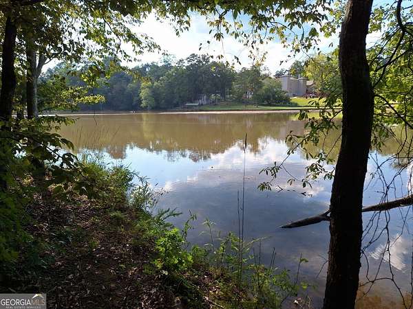 6 Acres of Residential Land for Sale in Mansfield, Georgia