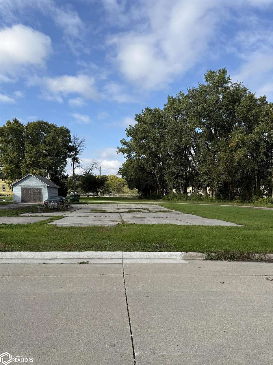 0.16 Acres of Land for Sale in Mason City, Iowa