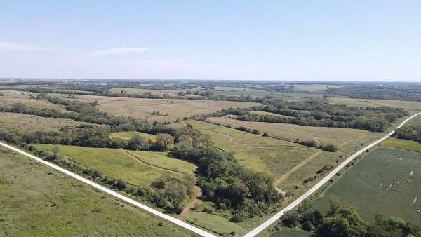 77 Acres of Land for Auction in Decatur City, Iowa