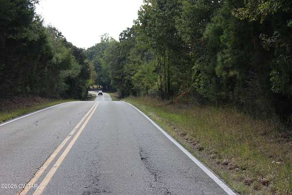 32 Acres of Agricultural & Residential Land for Sale in Jackson, Tennessee