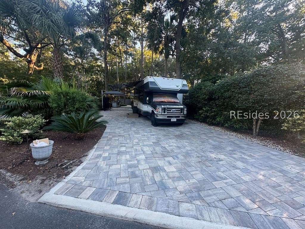 Land for Sale in Hilton Head Island, South Carolina