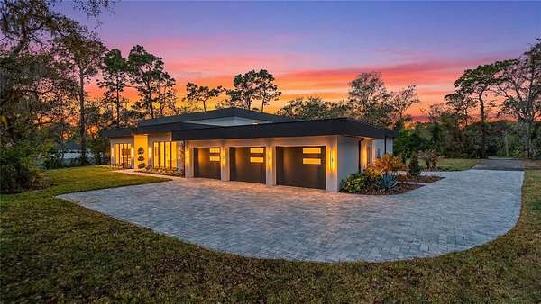 1 Acre of Land with Home for Sale in Winter Springs, Florida