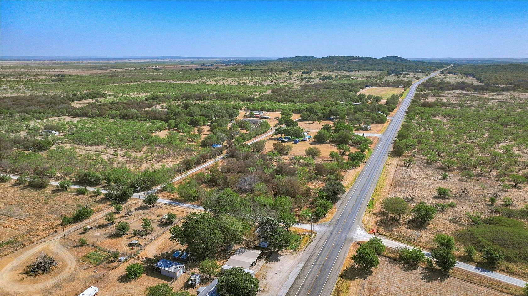 2 Acres of Mixed-Use Land for Sale in Jermyn, Texas