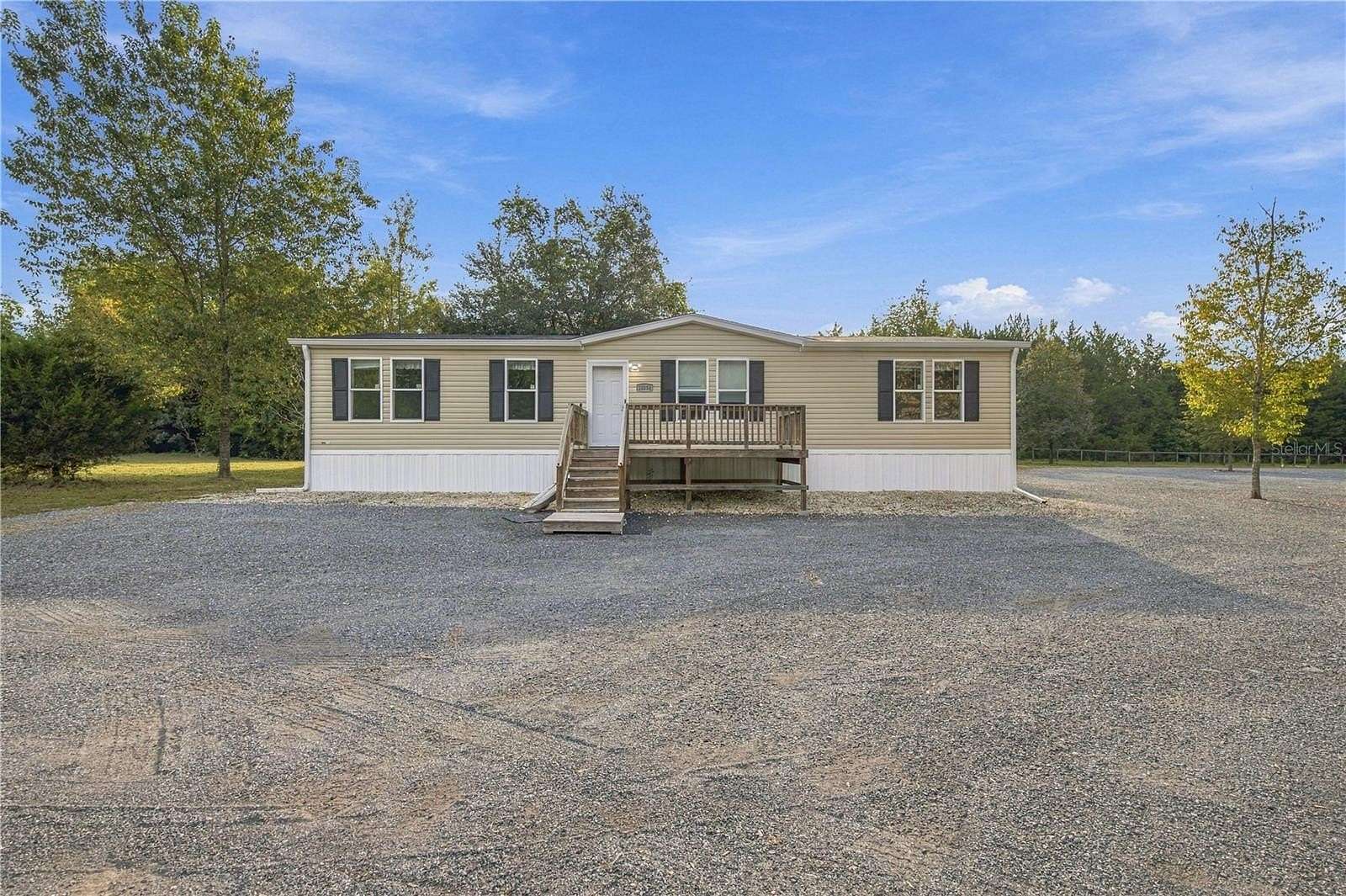 5 Acres of Land with Home for Sale in Williston, Florida