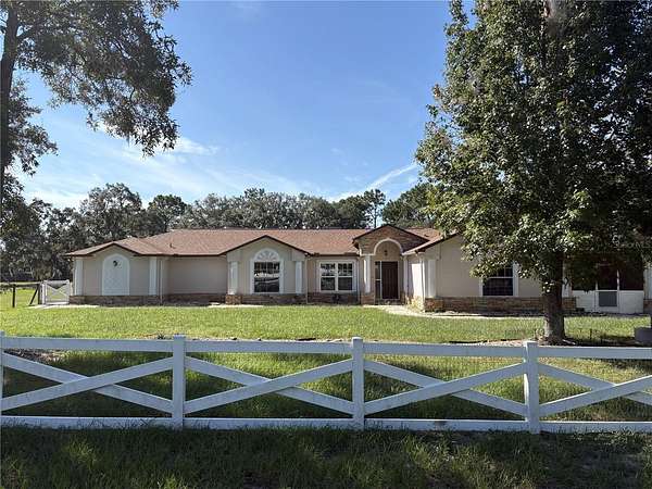 2.5 Acres of Land with Home for Sale in Brooksville, Florida