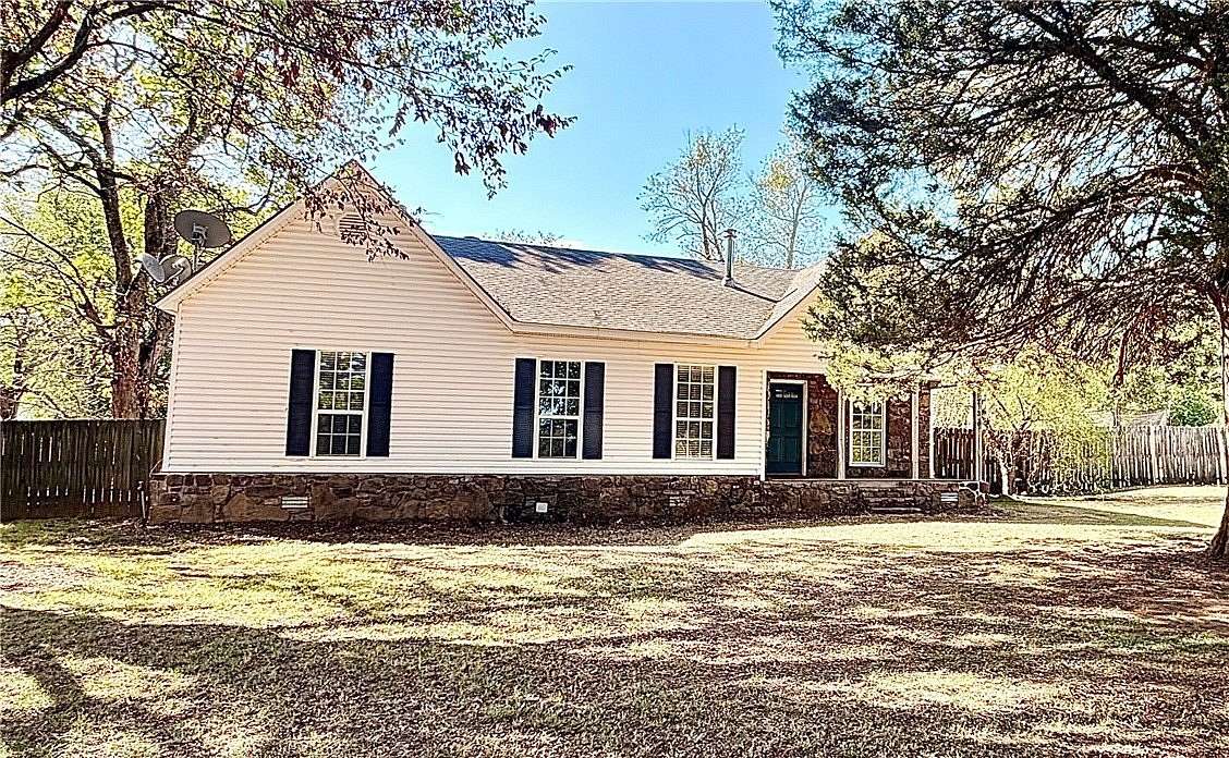 2.55 Acres of Land with Home for Sale in Dardanelle, Arkansas