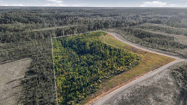 5.5 Acres of Land for Sale in Holladay, Tennessee