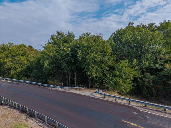31 Acres of Land for Sale in Caddo Mills, Texas