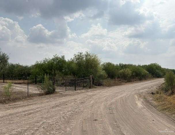 10 Acres of Land for Sale in Santa Maria, Texas