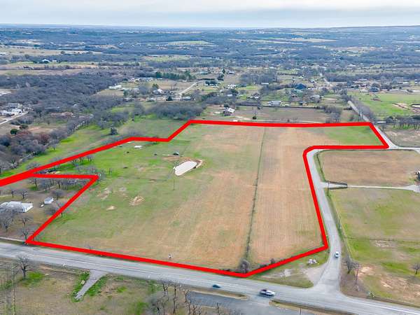 21.2 Acres of Agricultural & Residential Land for Sale in Weatherford, Texas