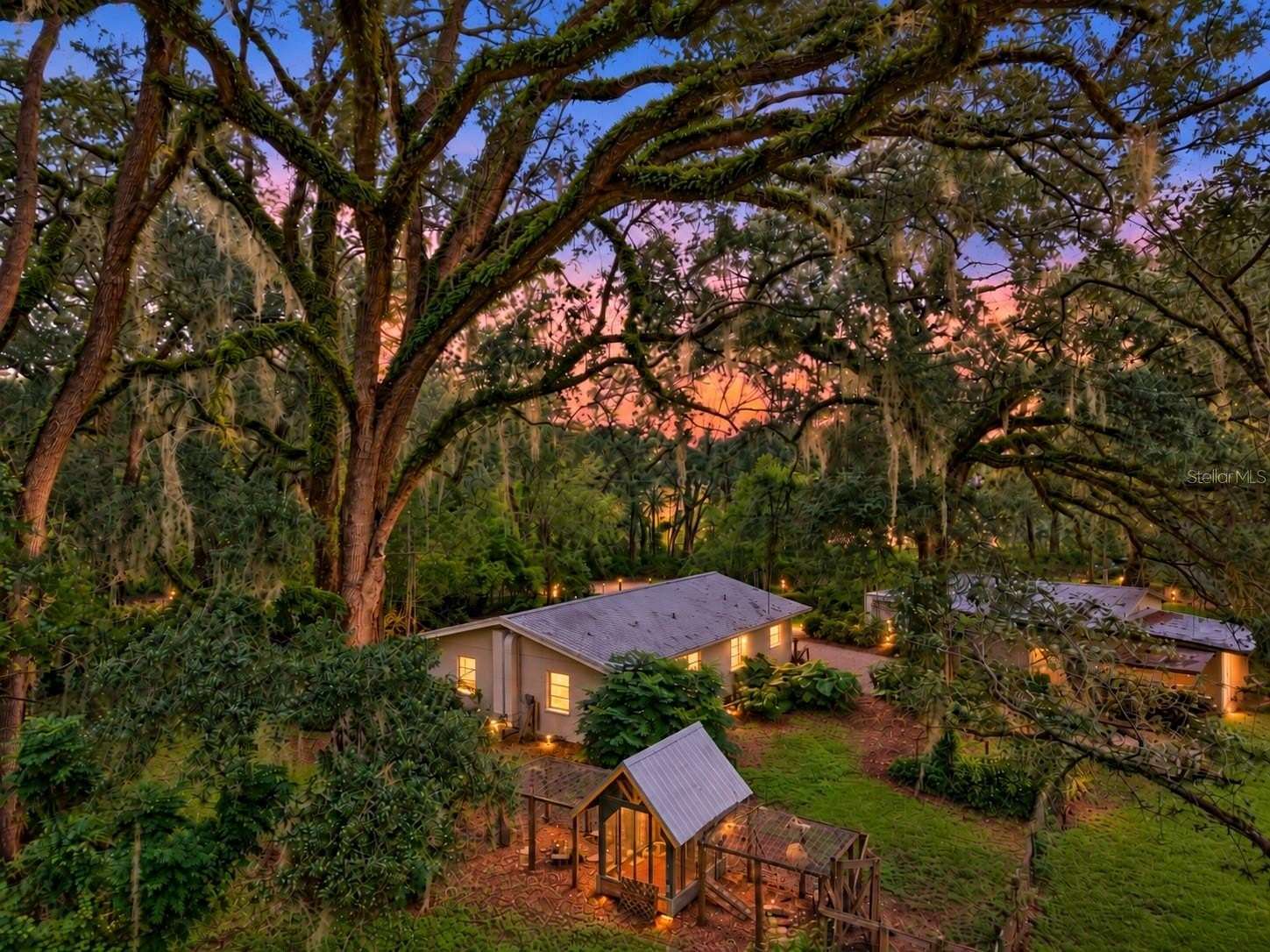 6 Acres of Land with Home for Sale in Alachua, Florida