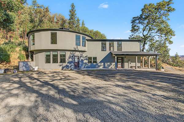 22 Acres of Land with Home for Sale in Ashland, Oregon