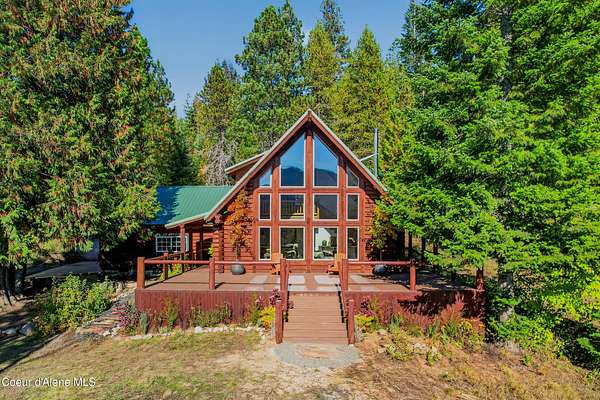 23 Acres of Land with Home for Sale in Laclede, Idaho