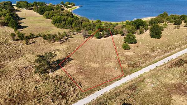 0.84 Acres of Residential Land for Sale in Emory, Texas