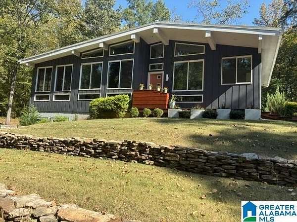 19.3 Acres of Land with Home for Sale in Florence, Alabama