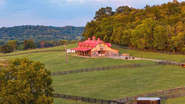 31.2 Acres of Land with Home for Sale in Franklin, Tennessee