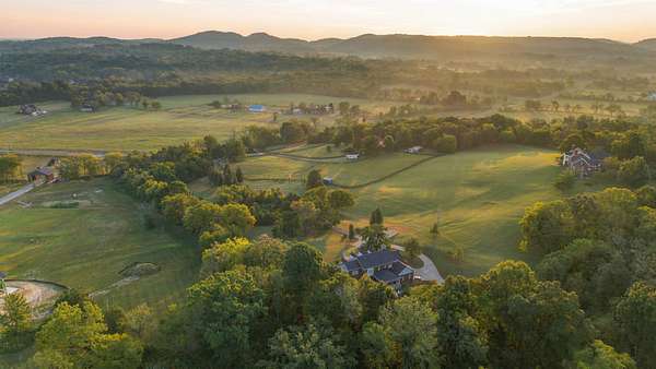 10.8 Acres of Land with Home for Sale in Franklin, Tennessee