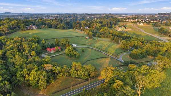 5 Acres of Residential Land for Sale in Franklin, Tennessee