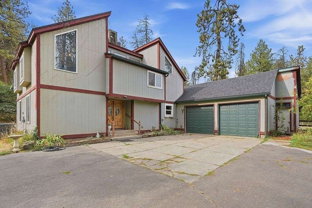 9.78 Acres of Land with Home for Sale in Cheney, Washington