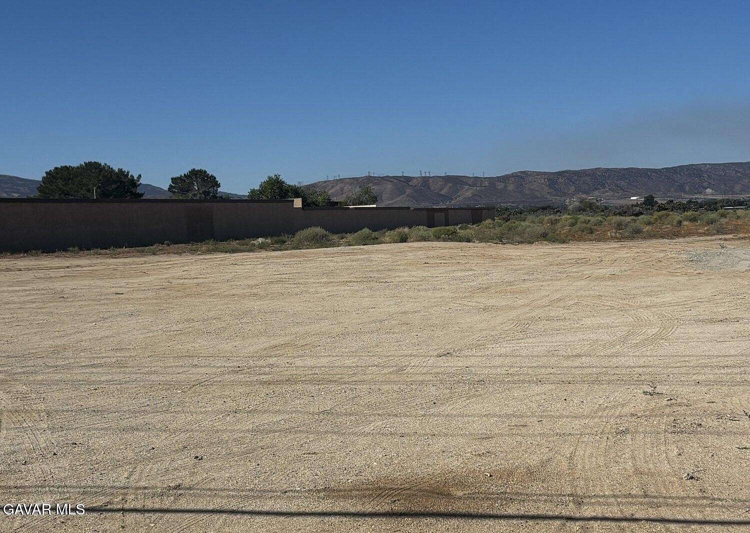 2.37 Acres of Commercial Land for Sale in Palmdale, California