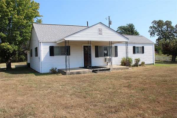 1.75 Acres of Land with Home for Sale in Marshall, Arkansas