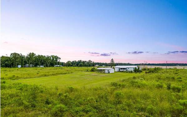 5 Acres of Land with Home for Sale in Jasper, Florida