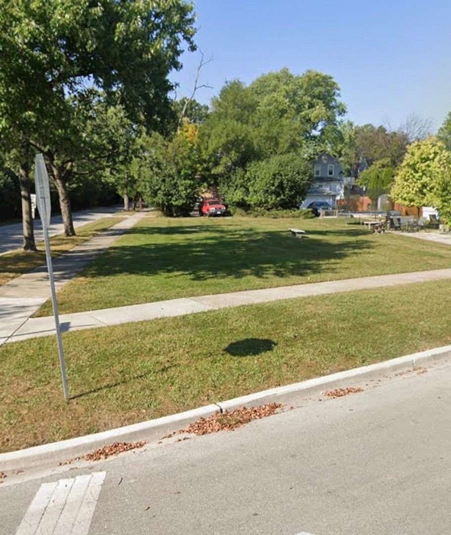 0.08 Acres of Residential Land for Sale in Brookfield, Illinois