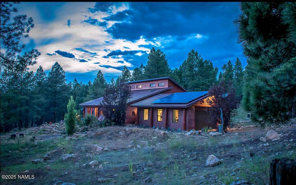 2.52 Acres of Land with Home for Sale in Flagstaff, Arizona
