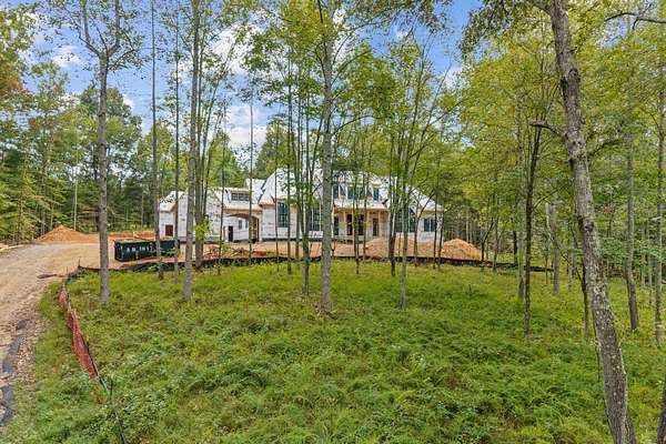 7.75 Acres of Land with Home for Sale in Franklin, Tennessee